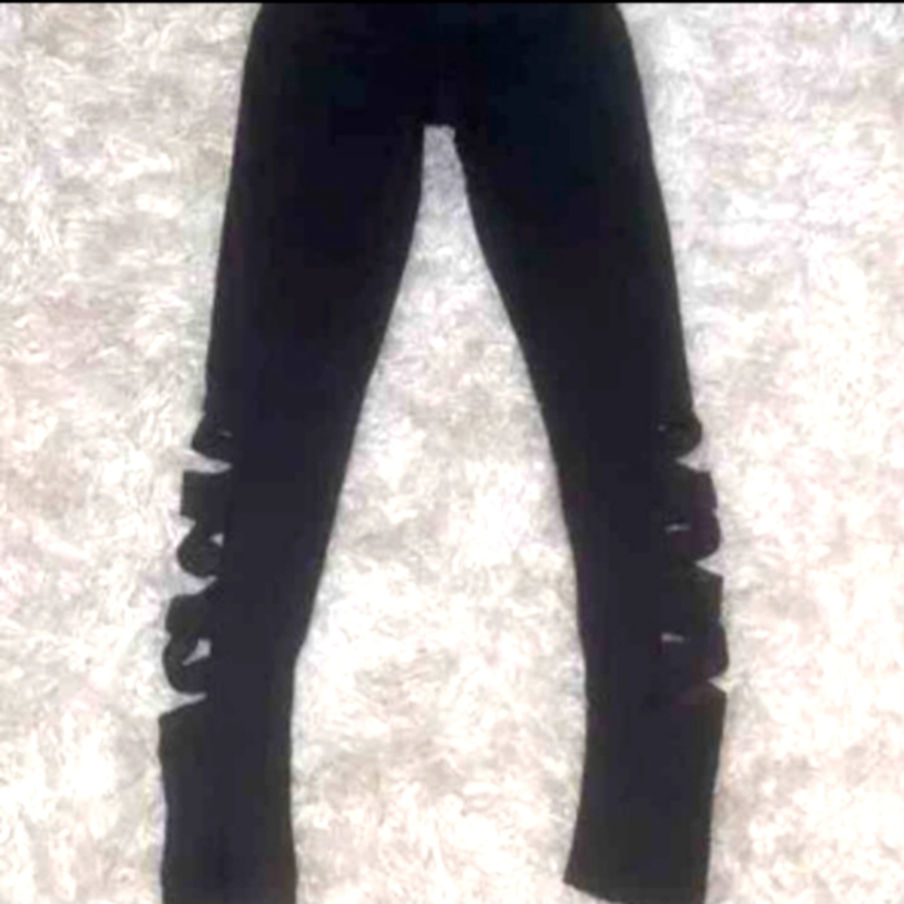 Victoria's Secret leggings with slots down sides. Size small blac